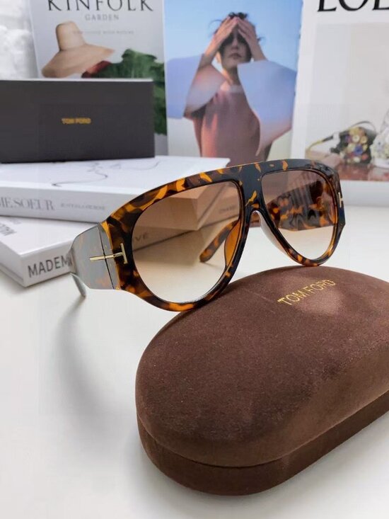 Tom ford Leopard print sunglasses